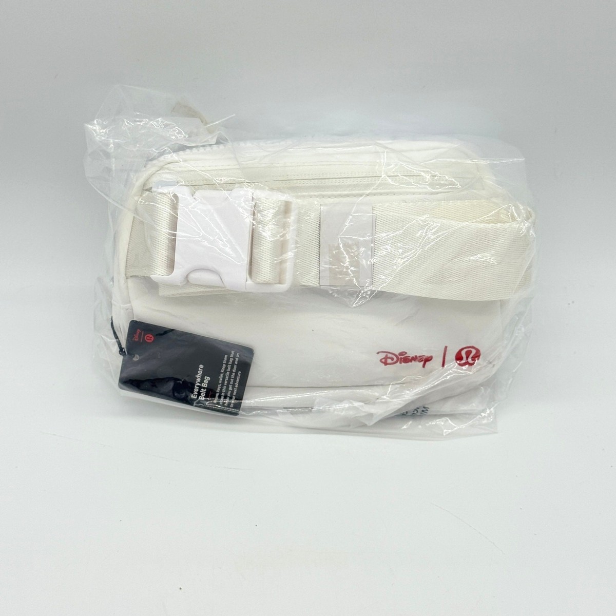 Disney Lululemon Mickey Mouse Everywhere White Belt Bag Fanny Pack  display picture 1