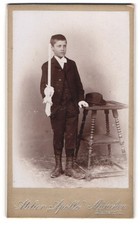 Fotografie Atelier Apollo, München, Steinstr. 12, junger bayrischer Knabe im An 
