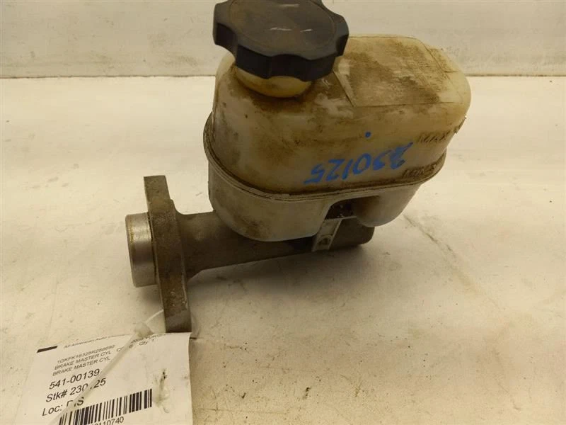 Cilindro maestro de freno 07-08 Chevrolet Avalanche 1500 15844166 Foto 4 de 4