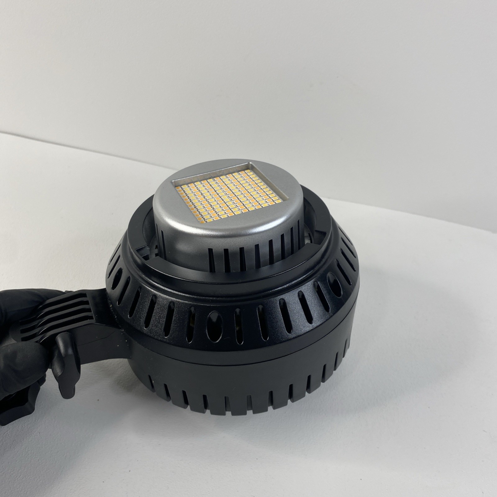 NEEWER CL-60B 60W LED Light 3200K-5600K W/ Remote & Hand Tripod