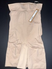 Women  s Skims Everyday Sculpt Mid Thigh Short Clay Size XL