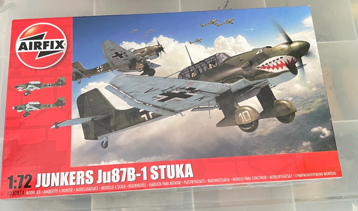 Airfix 1/72nd Scale Junkers Ju87 B-1 Stuka Model Kit. A03087A