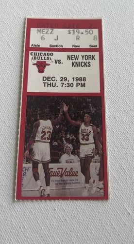 1988 Chicago Bulls Vs NY Knicks Ticket Stub Michael Jordan and Pippen Pictured - 第 2/16 張圖片