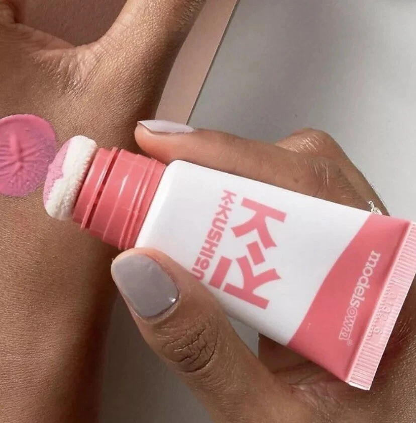 Pink Liquid Blusher Sponge Models Own K-Kushion Liquid Cushion Blusher 20ml New - Image 2 of 4