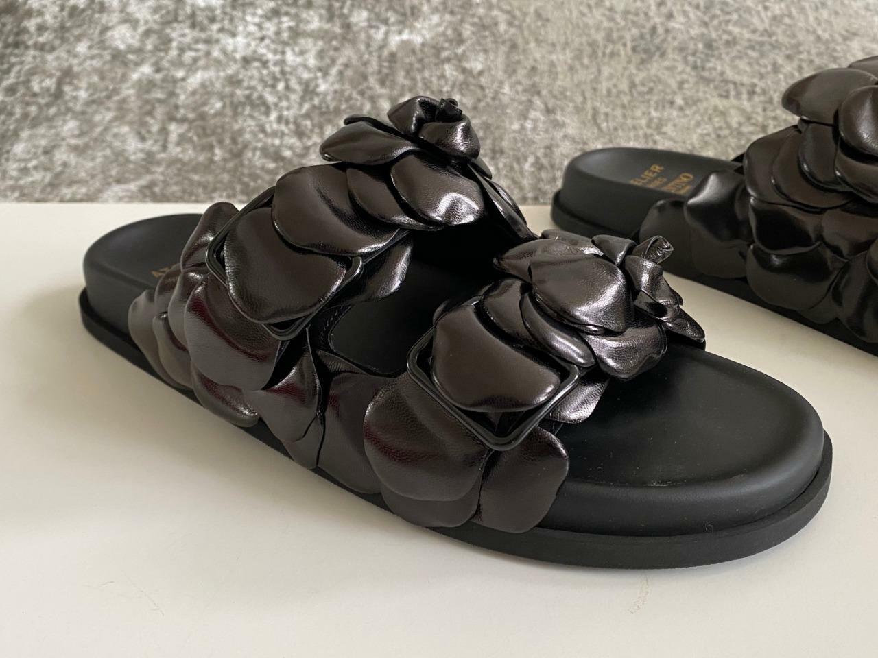 Vleugels Ass Ontoegankelijk VALENTINO ATELIER SHOES Rose Edition 03 Flats Slide Sandal Black Leather  NEW 40 | eBay