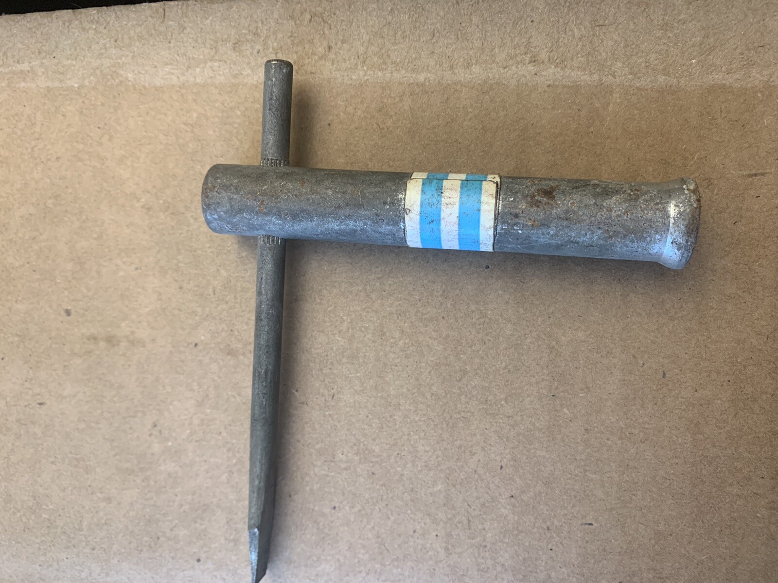 GM Ford Rotunda Blue Stripe hubcap wire wheel cover lock wrench key