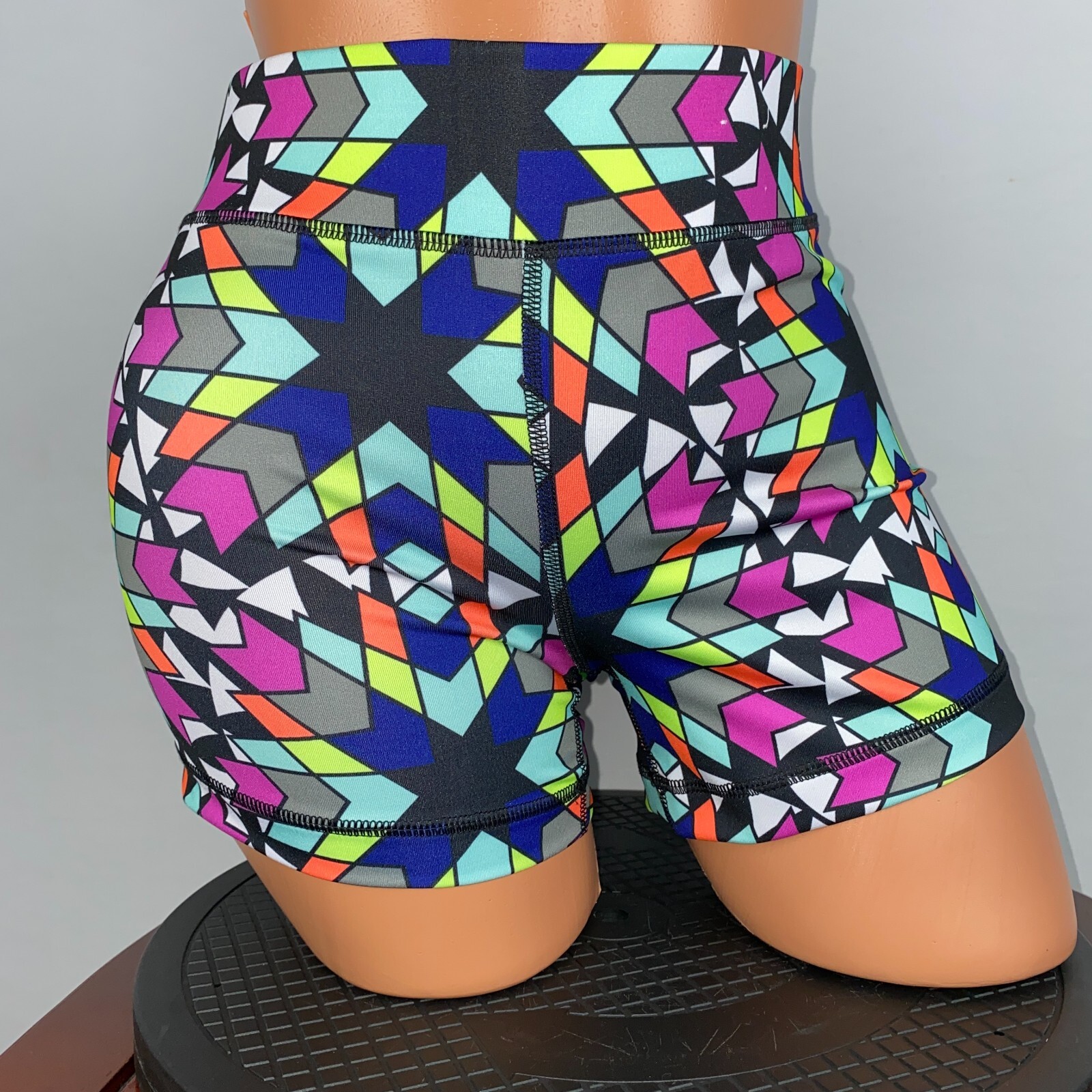 Pantaloncini a compressione Fila Sport donna taglia M running colorati geometrici JL