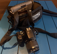 Canon EOS Rebel T6 18MP DSLR Black w/ EF-S 18-55mm f/3.5-5.6 Lens no charger 