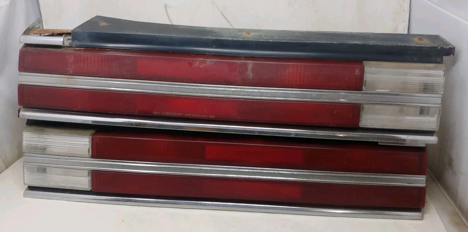 1984-1987 BUICK REGAL TAIL LIGHTS (PAIR) Oem LH & RH - Image 2 of 4