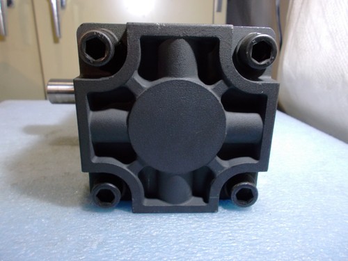 SMC CRA1BW100-100 PNEUMATIC AIR ROTARY ACTUATOR 100 degree DOUBLE SHAFT - Picture 9 of 10