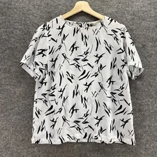 A New Day Blouse Women M Medium White Geometric Short Sleeve Crew Neck Casual