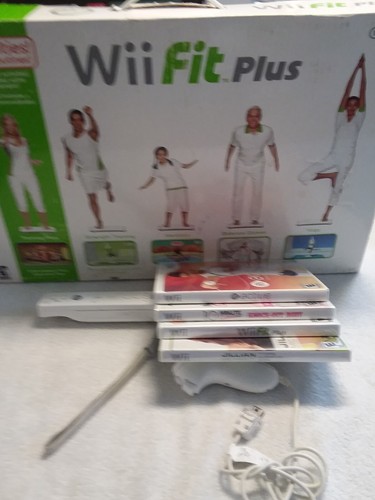 Wii Fit Plus: Game Bundle for Nintendo Wii & Extra fitness workout Games ( CIB ) - Picture 7 of 7