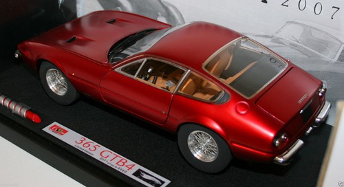 HOT WHEELS 1/18 - L2981 FERRARI 365 GTB4 - ELITE CANDY RED - Picture 3 of 3
