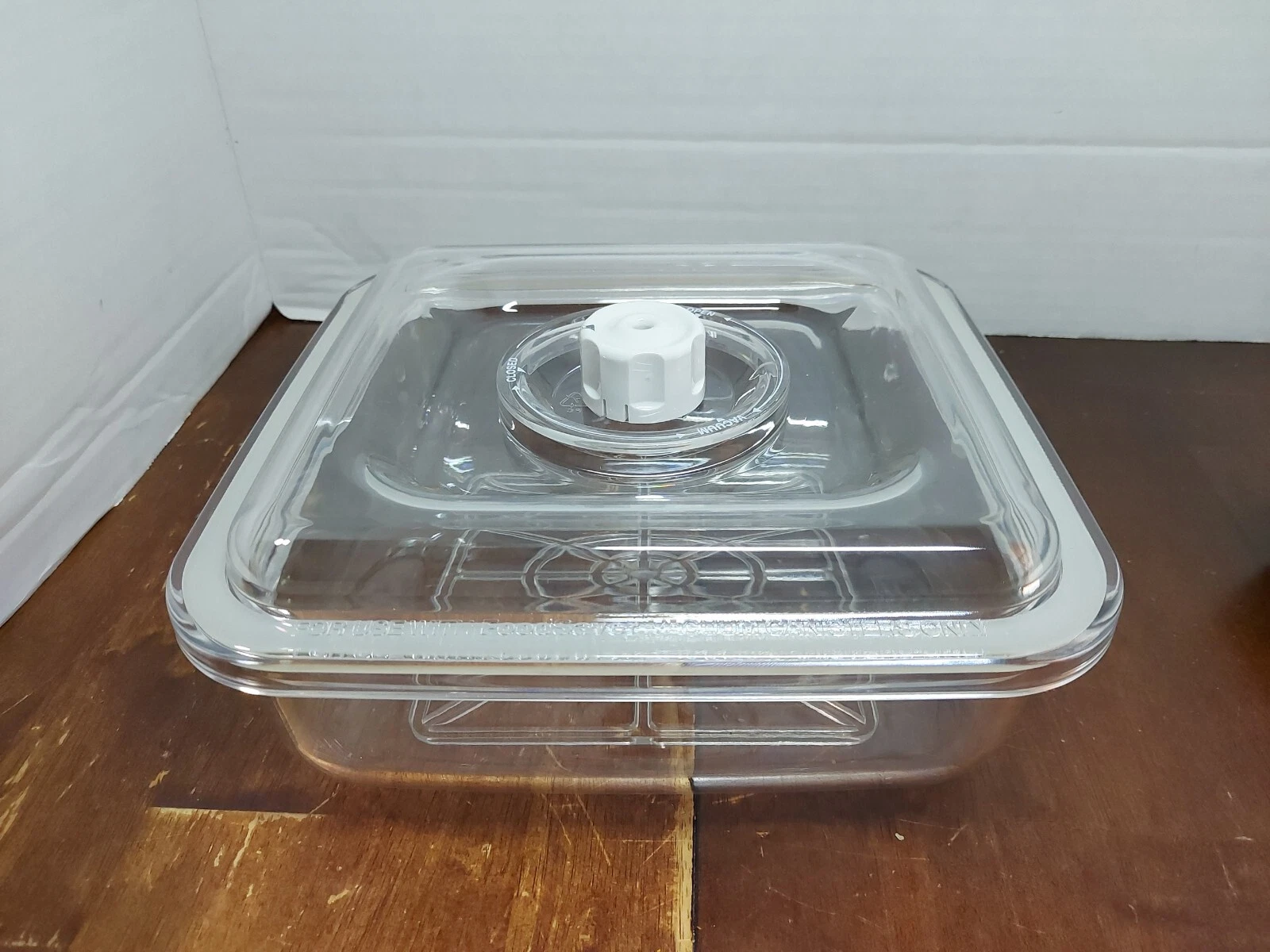 NOS Foodsaver Vacuum Cannister Model #663 / 2.25 Quart size. No Box