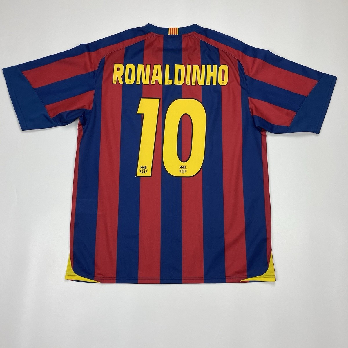 Vintage Ronaldinho Barcelona 2005 2006 Football Shirt Soccer