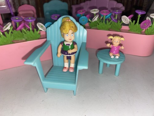 Vintage Tyco Talking Family Dollhouse Furniture Lot Bed, Chairs, Flowers, Vanity - Picture 6 of 8