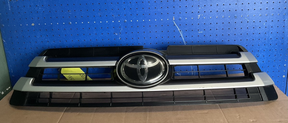 2017 2018 2019 Toyota Highlander Upper Grille Grill 53101-0E240