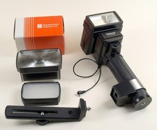 2 POTENTI FLASH A TORCIA 1 NATIONAL MATSUSHITA PE380 + 1 METZ 45 CT-1