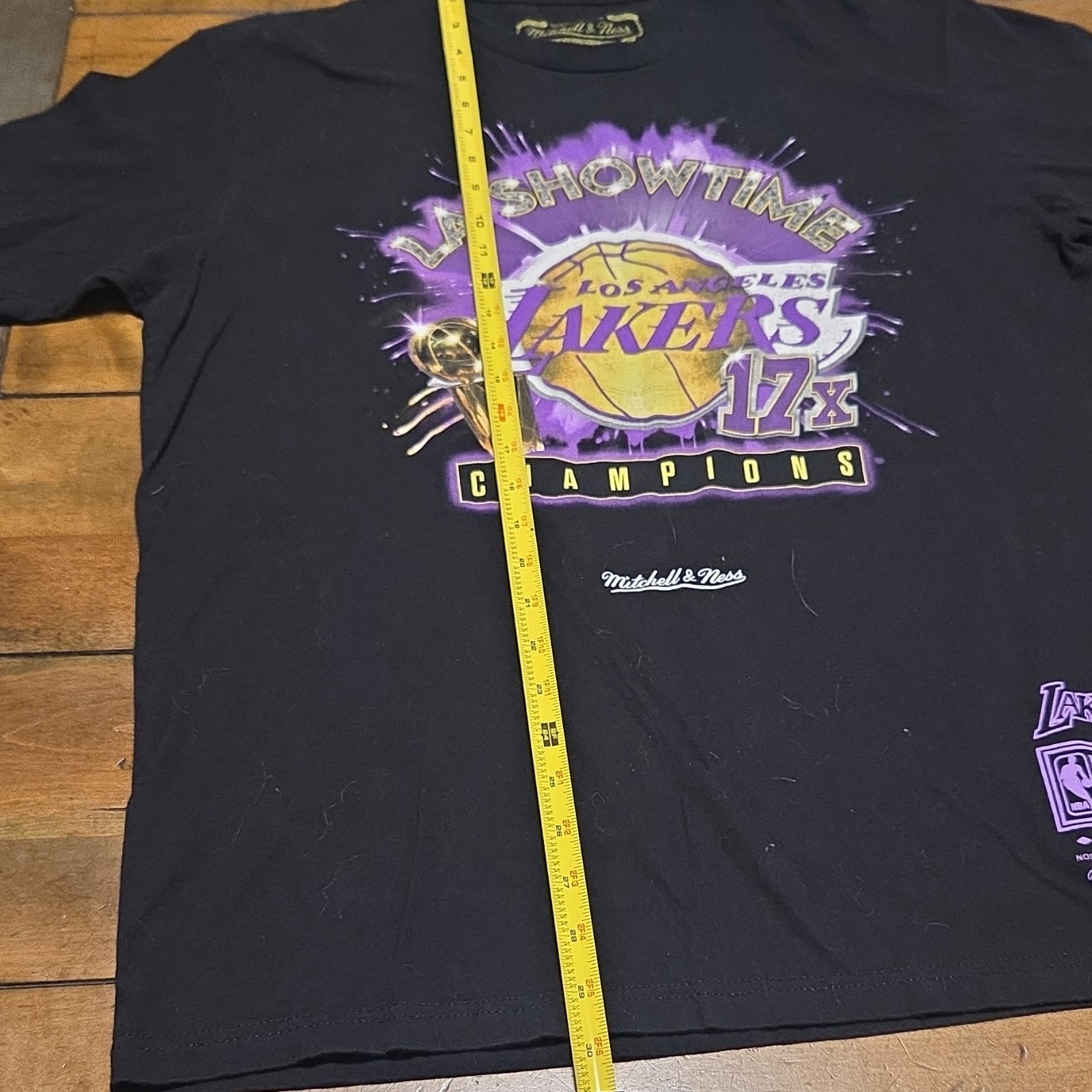 Mitchell & Ness Lakers 17x Champions T Shirt XL Black Hardwood Classics Splatter image 6