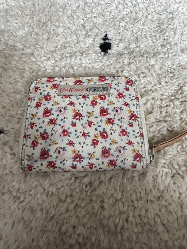 Cath Kidston Snoopy Peanuts Floral Small Wallet Purse for Cards And Coins - Picture 2 of 3