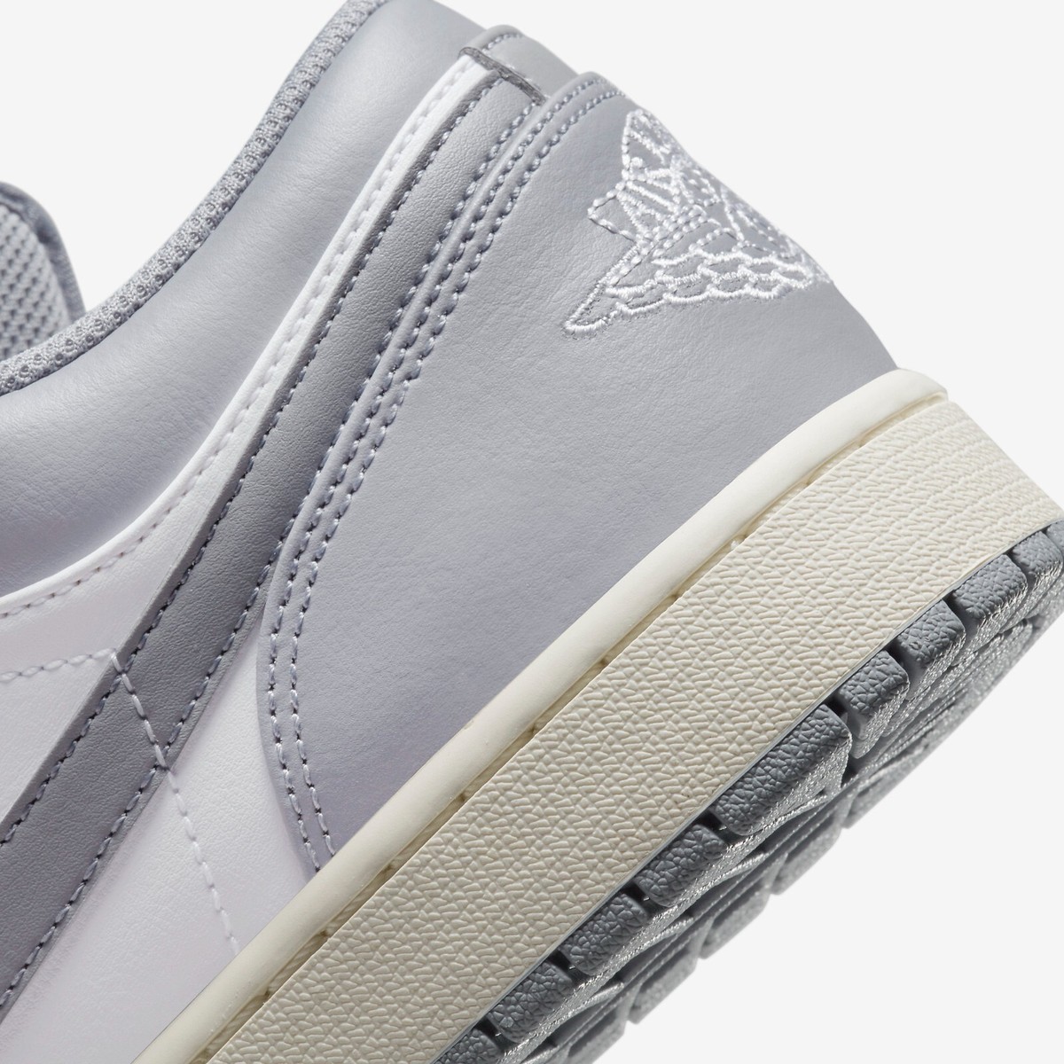 New Nike Jordan 1 Low Stealth and White Shoes - Sail/ Grey (553558