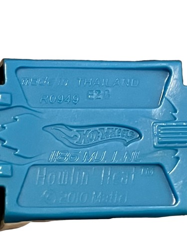 Hot Wheels 2010 White Howlin' Heat Made in Thailand R0949 - Picture 23 of 24