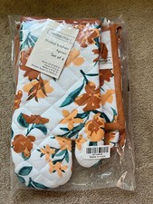 NWT Homesmart Printed Kitchen Apron Set of 4 Apron, Glove, Mitten Towel