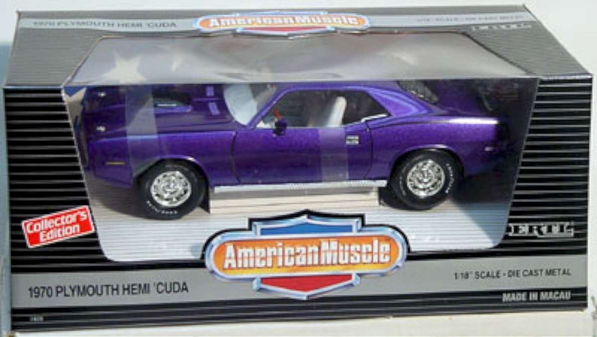 ERTL 1/18 1970 Plymouth Hemi Cuda VIOLET 1994 Club Mopar #1 ERTL 1/18 1970 Plymouth Hemi Cuda VIOLET 1994 Club Mopar #1