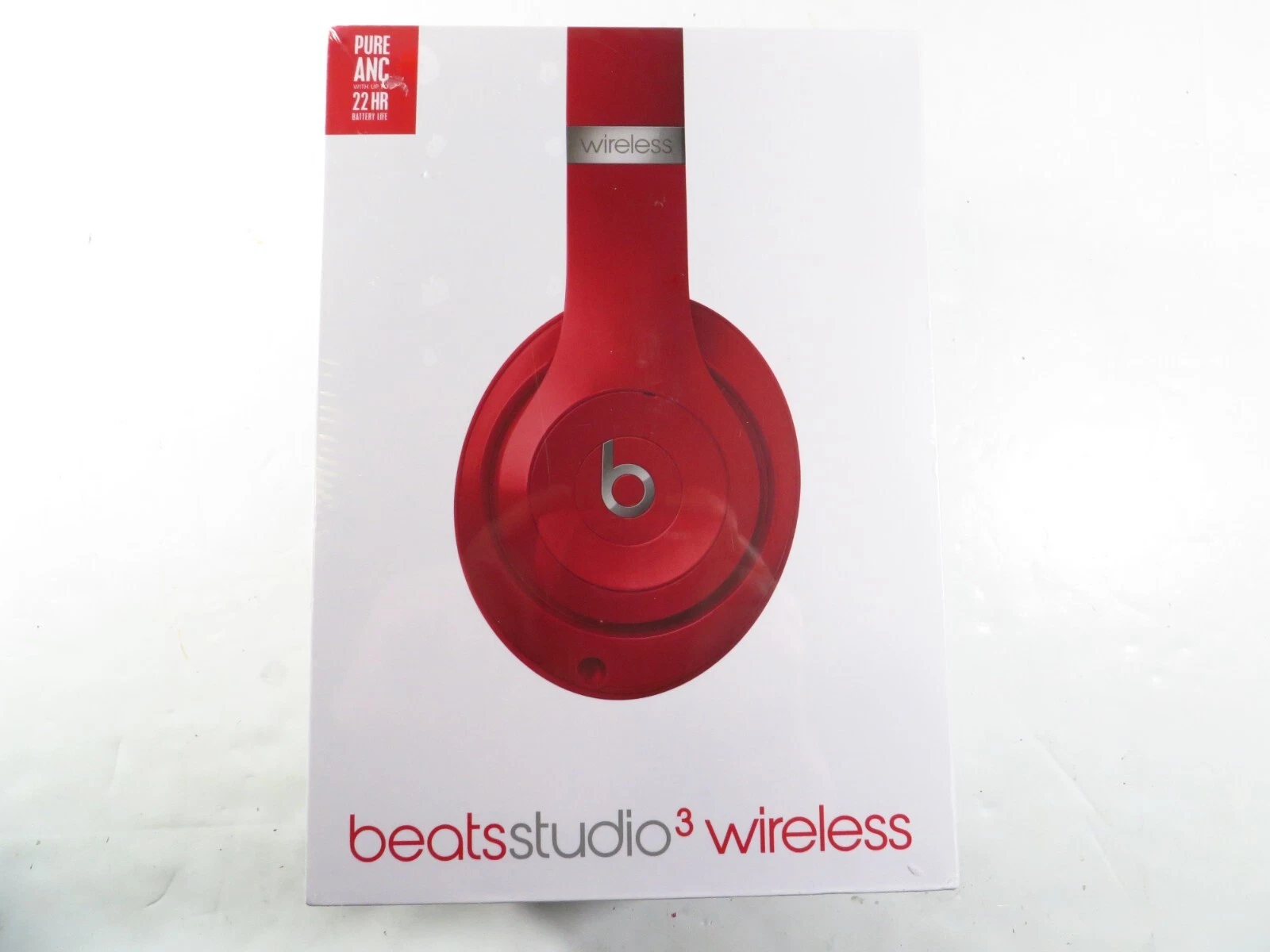 Beats by Dr. Dre MQD02LL/A Over the Ear Headphones Red Studio3 Fast 2-4 Day Ship - Picture 1 of 6
