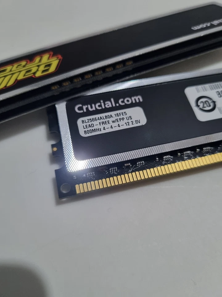 SUPER RARE Crucial Ballistix Tracer RGB DDR2 800MHz 2GBx2 (4GB Kit) - Image 3 of 4