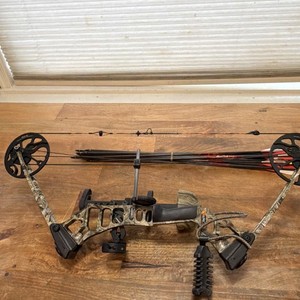 Mission Craze II Compound Bow 40lb Draw Weight Youth Camo