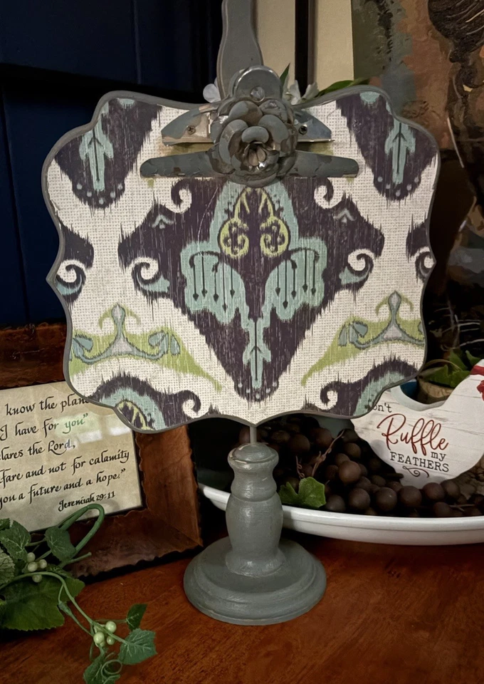 Green Shabby Chic Standing clip board/ menu/photo 17” X 11” - Image 2 of 3