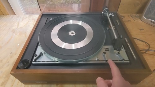 Dual 1216 Fully Automatic Turntable - Video 1 van 1
