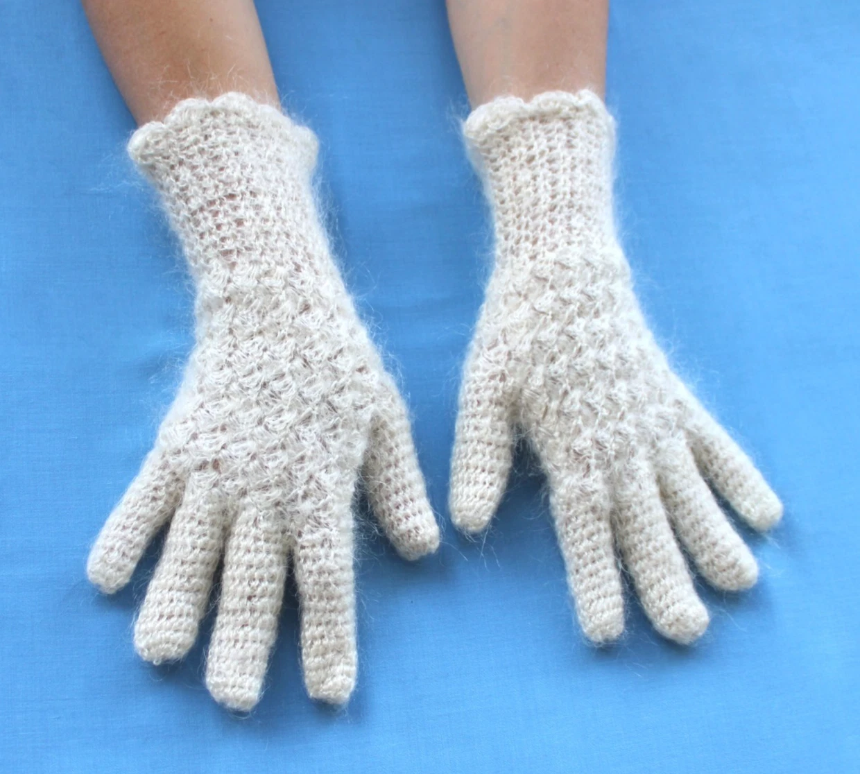 White crochet women's gloves with cuffs, Warm knitted Russian Orenburg gloves