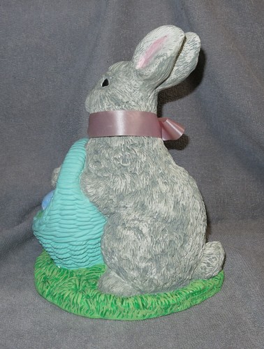 Vintage 1991 Easter Bunny Rabbit w Egg Basket Door Stop Decor - Picture 4 of 7