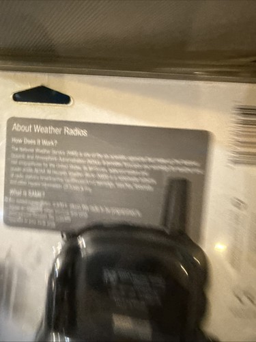 Oregon Scientific Emergency Portable Weather Radio Model WR-601 NOAA Brand New - Picture 4 of 7