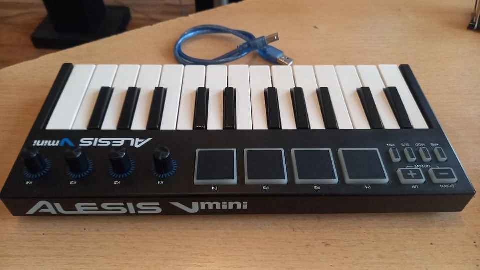 ALESIS VMINI MIDI Keyboard - Bild 2 von 4