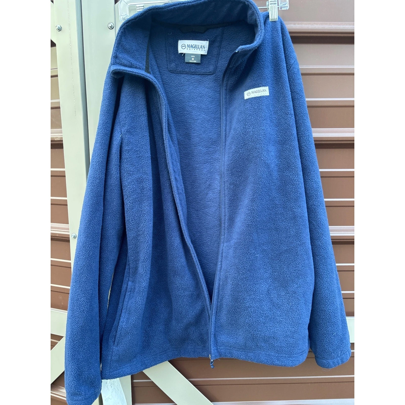 Magellan Outdoors Blue Fleece Jacket Full Zip Men's Size Medium Outdoor Casual