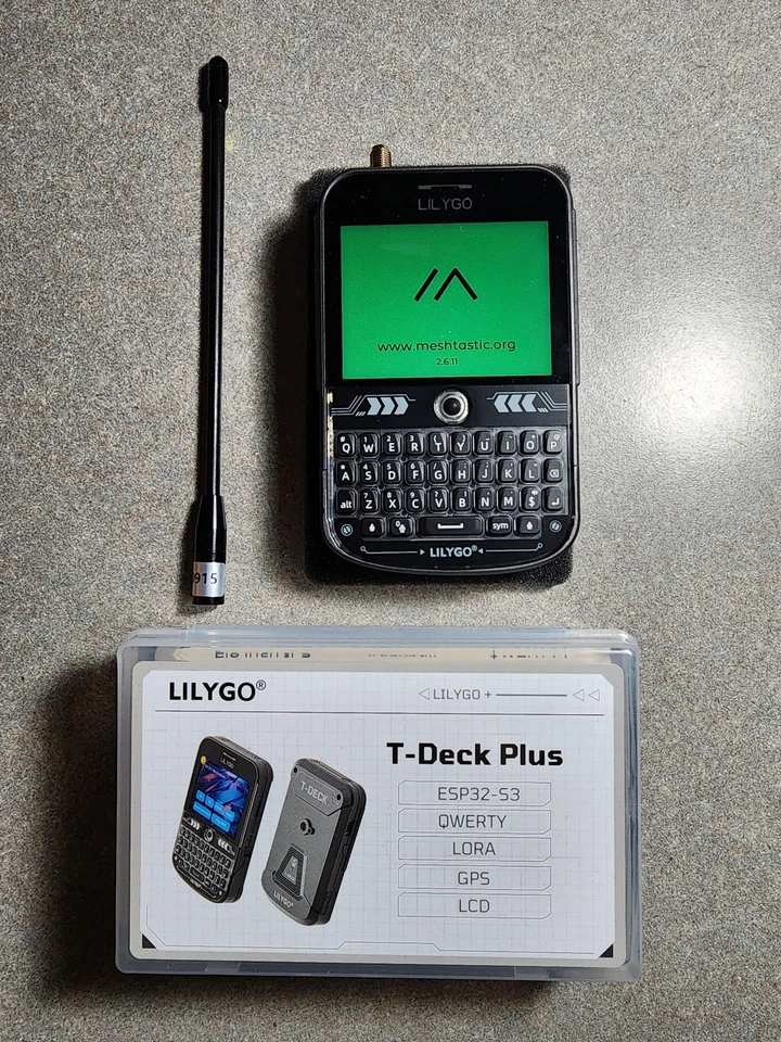 Lilygo T-Deck Plus 915Mhz ESP32 con Meshtastic + Conector SMA y Antena EE. UU. Foto 4 de 4