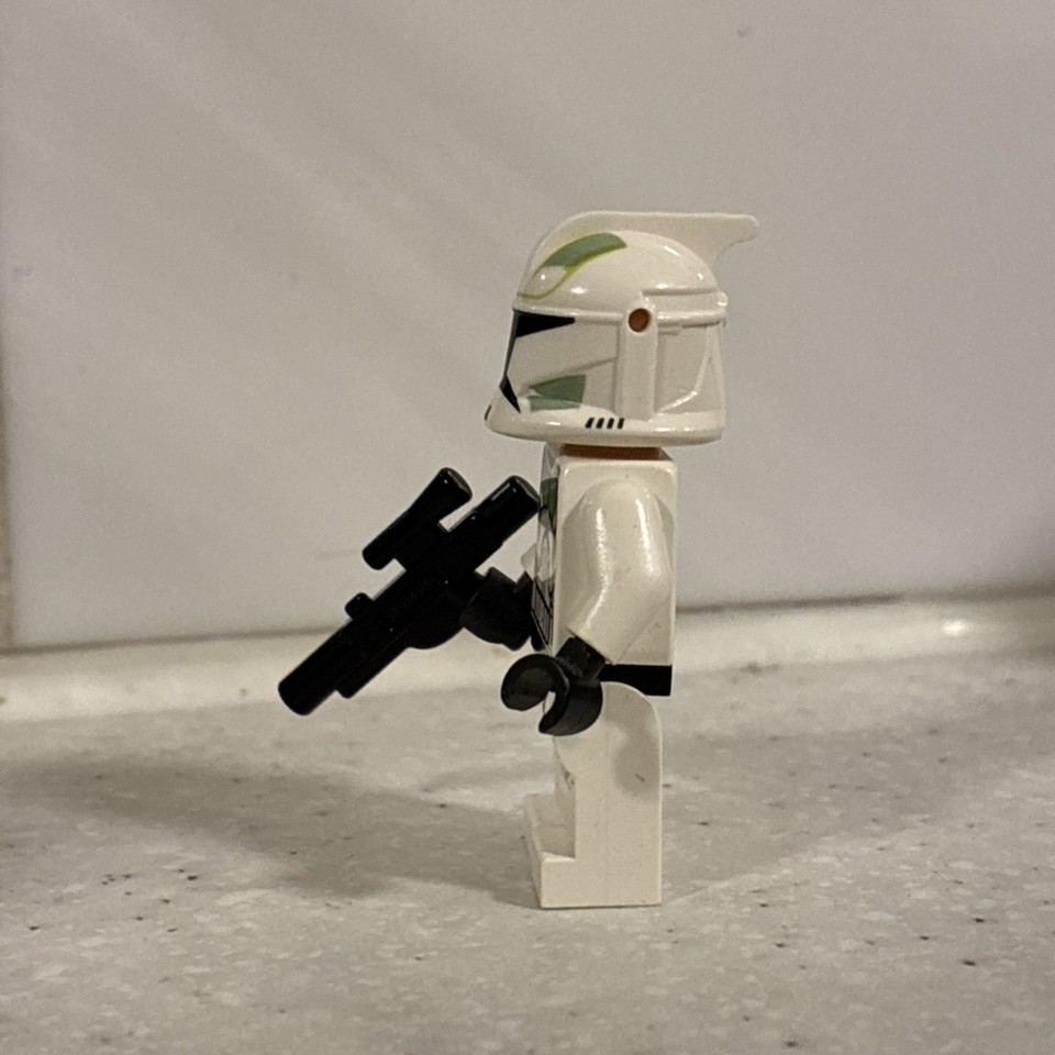 LEGO Mini figure STAR WARS clone wars clone trooper horn