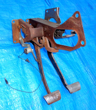 1970 Mopar B-body 4-speed Clutch Brake Pedal Assembly W- Clutch Safety Switch 1970 Mopar B-body 4-speed Clutch Brake Pedal Assembly W- Clutch Safety Switch