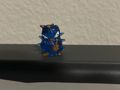 Trash Pack Series 1 Flu Virus ( slightly damaged)