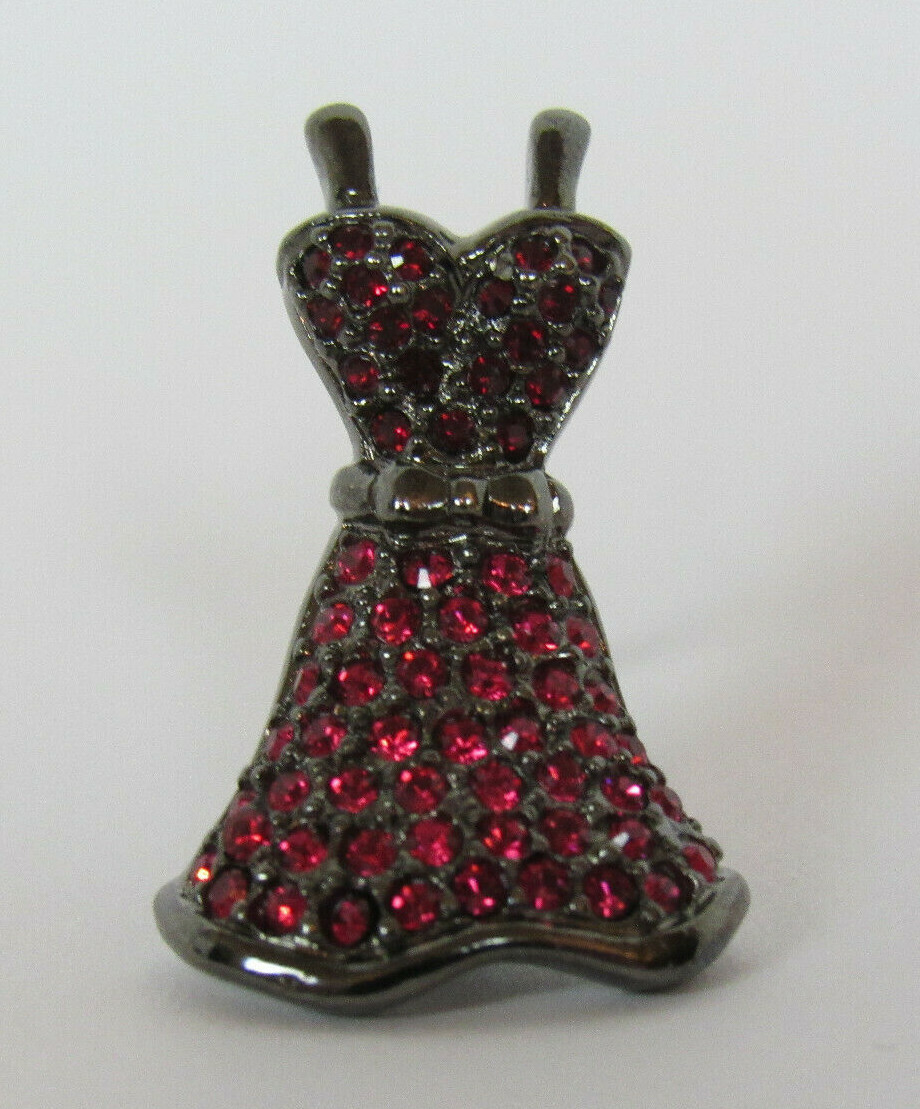 red swarovski crystal dress 1,174 Red Dress With Swarovski Crystals Stock Photos, High-Res Pictures, and Images