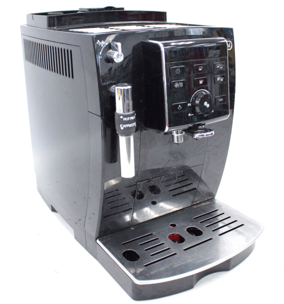 DELONGHI Bean To Cup Coffee Machine ECAM 23.120.B in Black 1450W T19