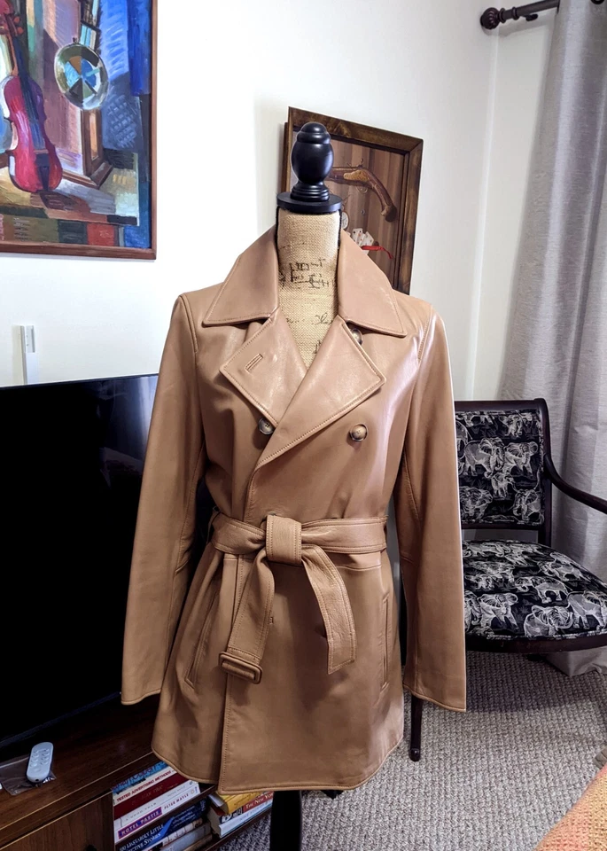 TRINCHERA MASSIMO DUTTI CUERO SUAVE GENUINO CON CINTURÓN 32" - MARRÓN CLARO; TALLA M Foto 2 de 4