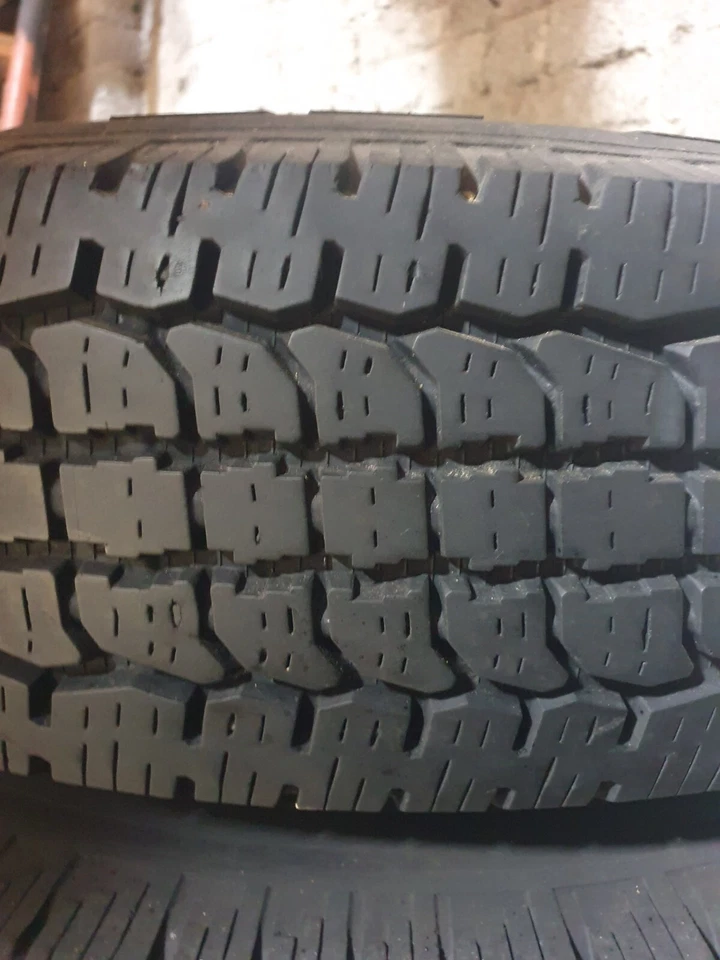 vier Reifen mit Boost Felge schwarz 235 7 85 R16 Defender TD5 General Grabber - Bild 2 von 4