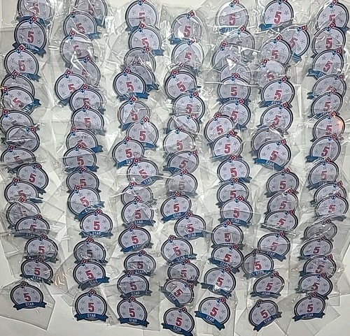 Domino's Pizza 5 FIVE STAR Hat Pins Dominos New Lot of 100 - Picture 2 of 15