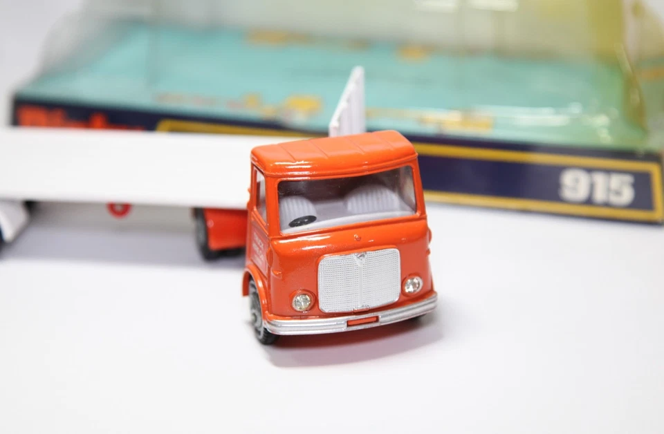 Dinky 915 AEC con remolque plano en caja original - modelo vintage casi como nuevo Foto 4 de 4