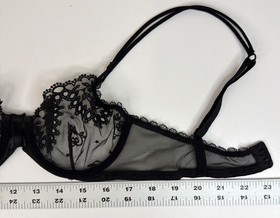 La Perla Black Embroidered Mesh Underwire Bra Back Close Italy Size 32