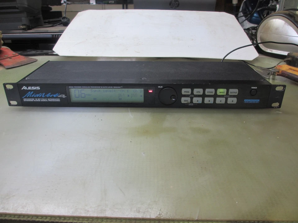 Alesis Midiverb 4 Dual-Channel Multi-Effects FX Processor w/ Power Supply (Used) - Image 2 of 4